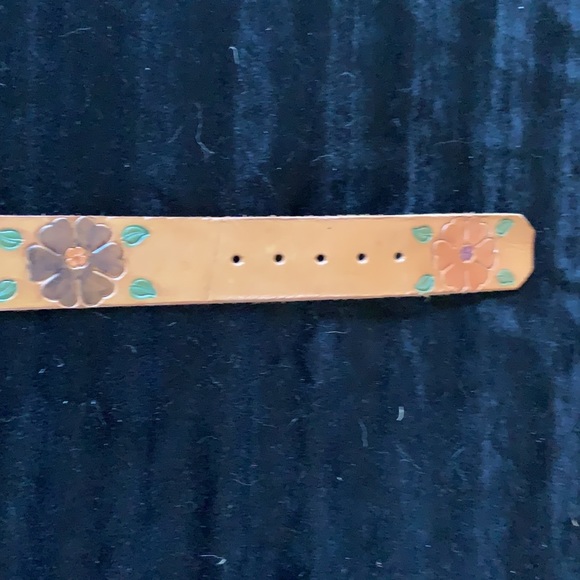 Paris Vintage Light Brown Embossed floral Pattern Belt Size 30 - Picture 4 of 6